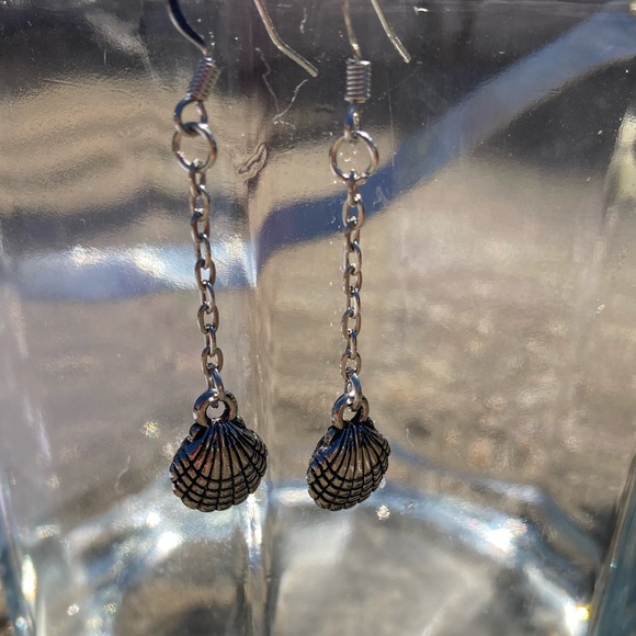 Long dangling earrings in a sea shell shape. - Picture 7 of 7
